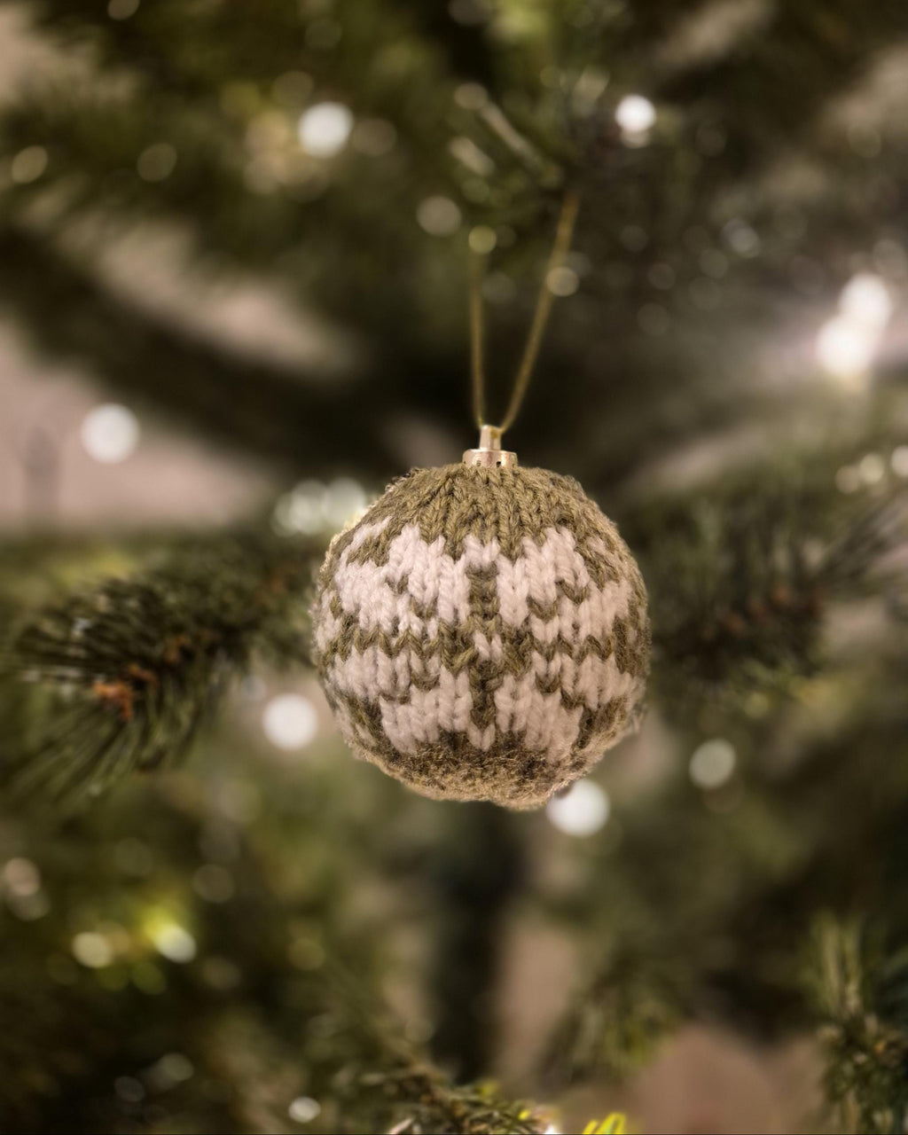Christmas Tree Knit Baubles -  Snowflakes